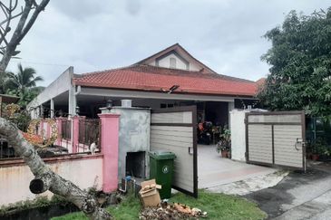 Desa Pinggiran Putra