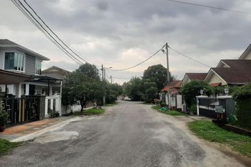 Desa Pinggiran Putra