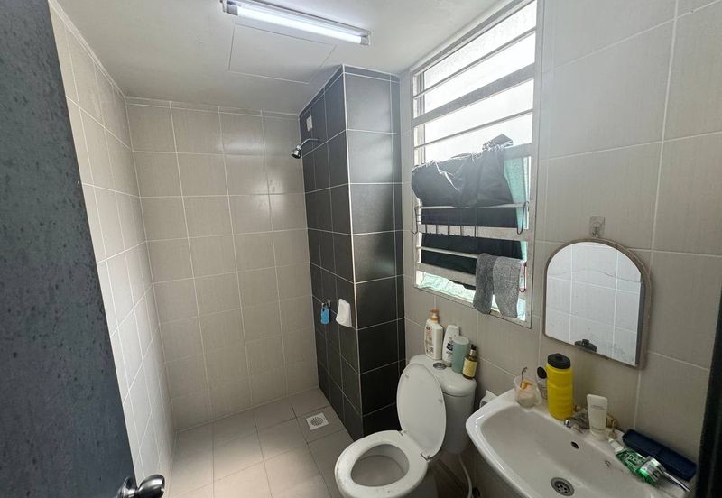 Puncak Hijauan (Hijauan Heights)