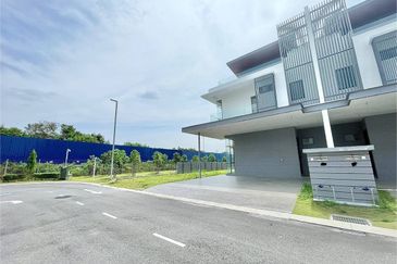 Broadleaf Residences, Hometree