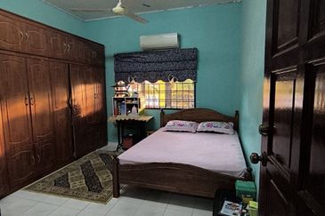 Renovated | 2 STOREY BUNGALOW ALOR GAJAH, MELAKA