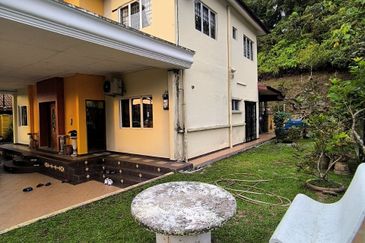 Renovated | 2 STOREY BUNGALOW ALOR GAJAH, MELAKA