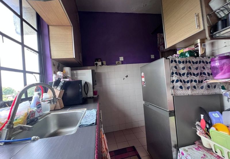 Taman Subang Perdana Flat