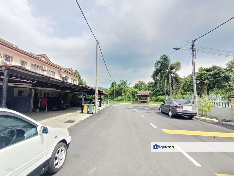 Townhouse (upper unit) Taman Lagenda Suria, Hulu Langat, Selangor, Hulu Langat