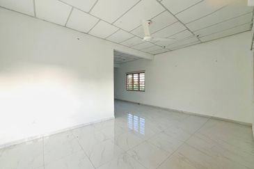 LEVEL 1 SHOP LOT APARTMENT JALAN SERI JAYA BUKIT KAPAR KLANG