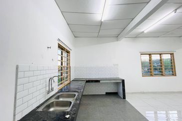 LEVEL 1 SHOP LOT APARTMENT JALAN SERI JAYA BUKIT KAPAR KLANG