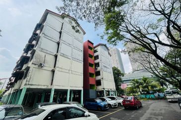 FLAT GUGUSAN CEMPAKA 5 KOTA DAMANSARA