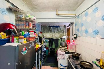 FLAT GUGUSAN CEMPAKA 5 KOTA DAMANSARA