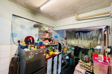 FLAT GUGUSAN CEMPAKA 5 KOTA DAMANSARA