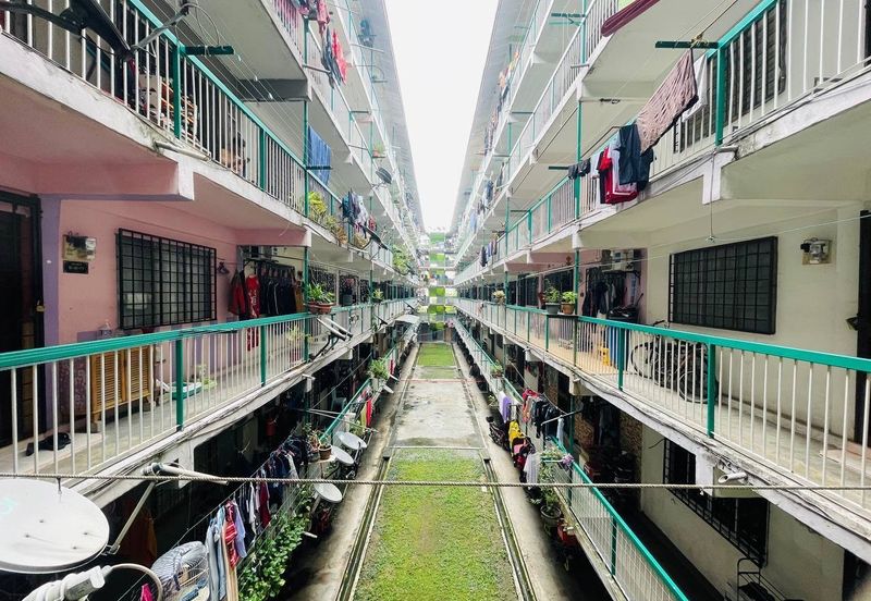 FLAT GUGUSAN CEMPAKA 5 KOTA DAMANSARA
