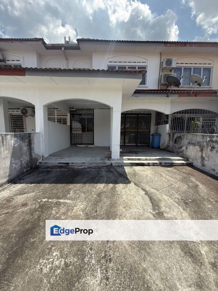 Double Storey Bandar Seri Ehsan Banting, Selangor, Selangor, Banting