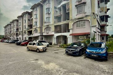 LEVEL 2 Pangsapuri Ruby,Seksyen U5 Shah Alam for Sale 