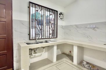 Facing IjSingle Storey Terrace Taman Telipot 3A/2, Bukit Sentosa