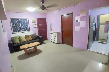 700m ke LRT Taman Melati. Tingkat 1, Flat Sri Langkawi 1.