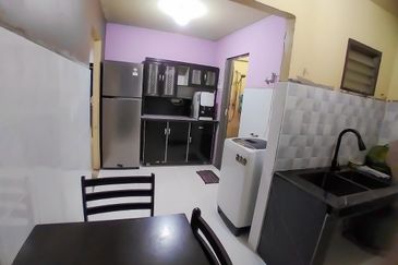 700m ke LRT Taman Melati. Tingkat 1, Flat Sri Langkawi 1.