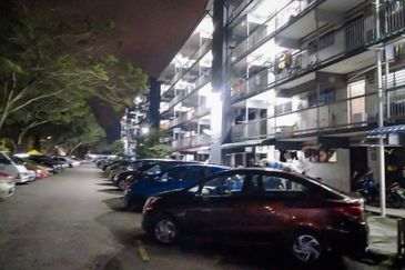 700m ke LRT Taman Melati. Tingkat 1, Flat Sri Langkawi 1.