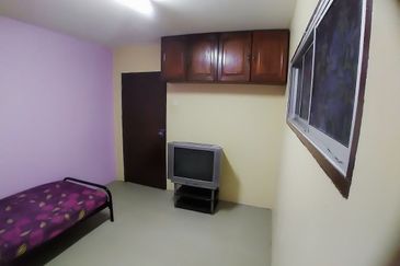 700m ke LRT Taman Melati. Tingkat 1, Flat Sri Langkawi 1.