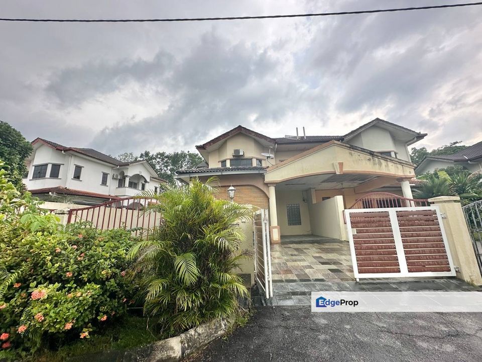 Renovated | Double Storey Semi D Taman Puncak Utama Kajang, Selangor, Kajang