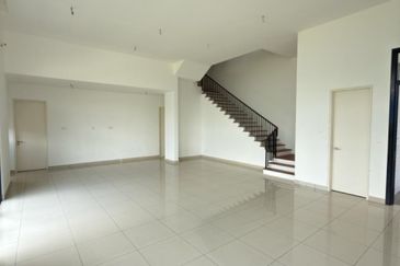 Broadleaf (alam Kemuning)