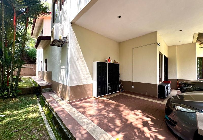 Putra Hill Residency