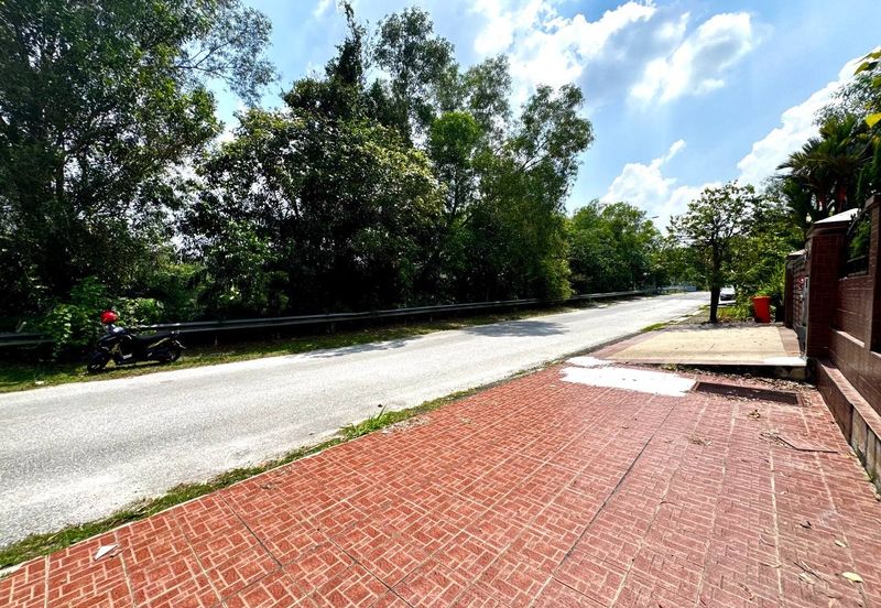 Putra Hill Residency