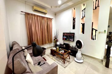 Putra Hill Residency