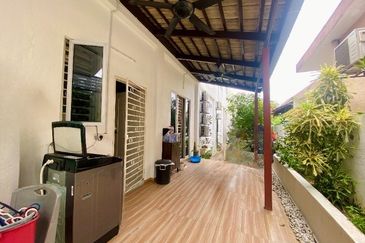 AU2 KERAMAT 2 STOREY SEMI D