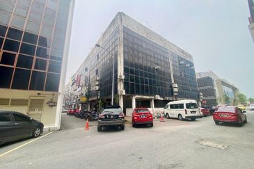 TAMAN MELAWATI 4 STOREY SHOP LOT