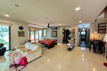 Bangi Lakehill Villas