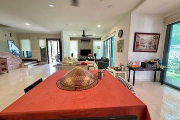 Bangi Lakehill Villas