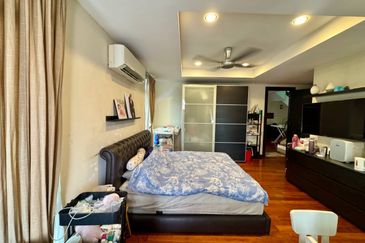 Bangi Lakehill Villas