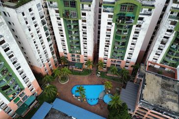 City Garden Palm Villa Condominium