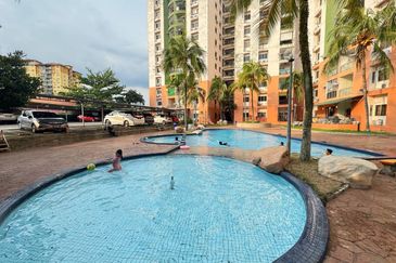 City Garden Palm Villa Condominium
