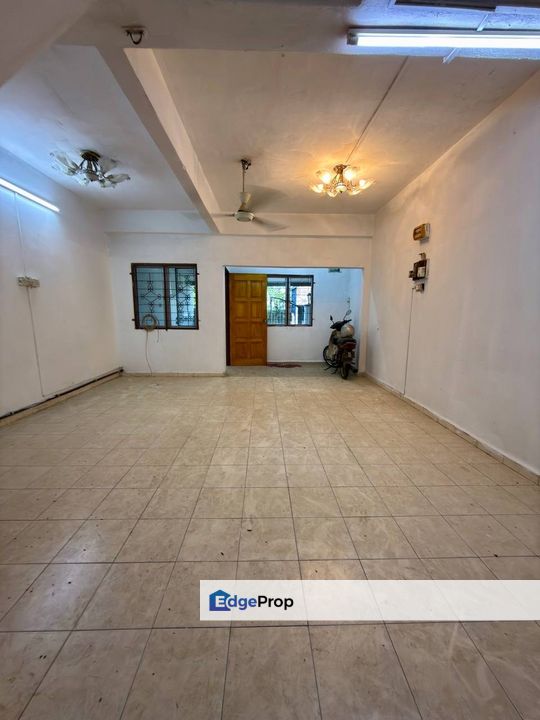 Facing Open | Low Cost Double Storey Taman Rawang Jaya, Selangor, Rawang