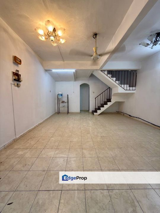 Facing Open | Low Cost Double Storey Taman Rawang Jaya, Selangor, Rawang