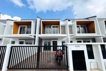 Brand New & Facing open | 🏡 Dua Ruby Parkhomes Residence @ Taman Ruby Dengkil for sale 