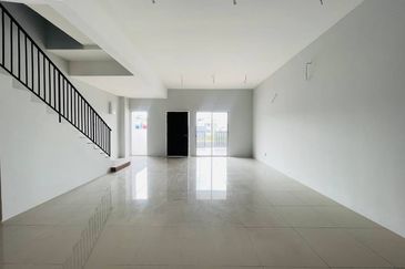 Brand New & Facing open | 🏡 Dua Ruby Parkhomes Residence @ Taman Ruby Dengkil for sale 