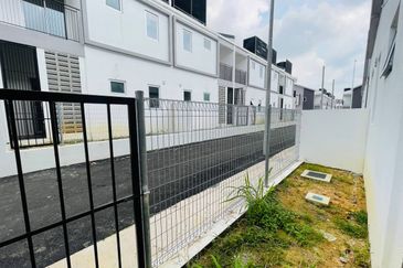 Brand New & Facing open | 🏡 Dua Ruby Parkhomes Residence @ Taman Ruby Dengkil for sale 