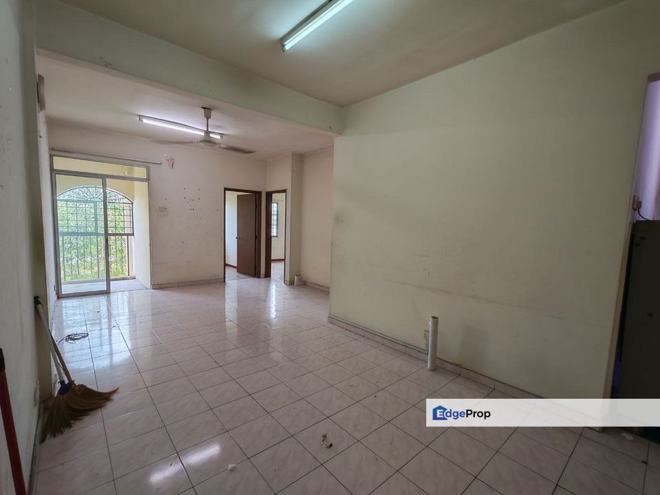Apartment Orkid @ Bandar Pinggiran Subang Seksyen u5, Selangor, Subang
