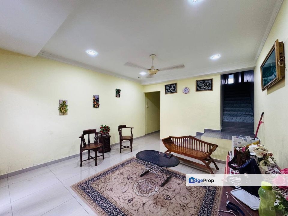 Double Storey Kg Melayu Subang Shah Alam , Selangor, Subang