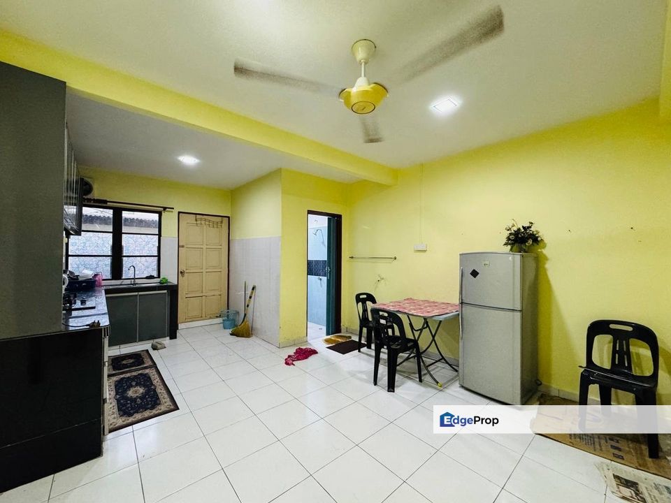Double Storey Kg Melayu Subang Shah Alam , Selangor, Subang