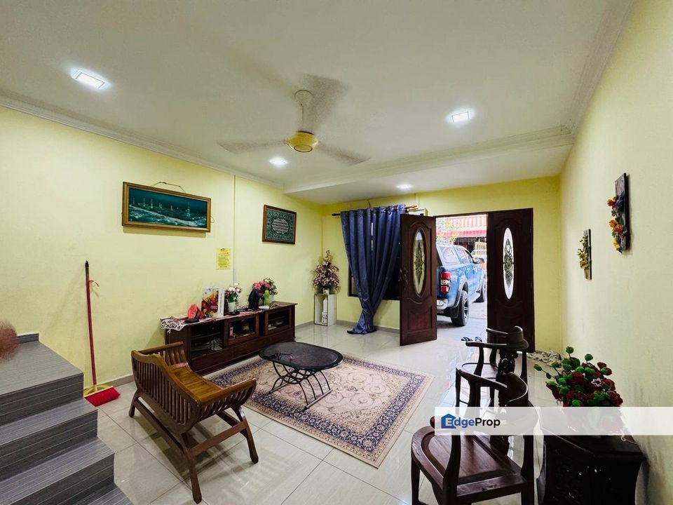 Double Storey Kg Melayu Subang Shah Alam , Selangor, Subang