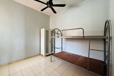 Renovated | Semi D Cluster Lorong Az Zaharah Puncak Alam