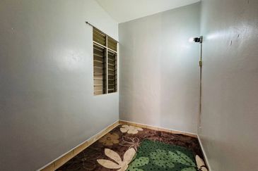 Renovated | Semi D Cluster Lorong Az Zaharah Puncak Alam