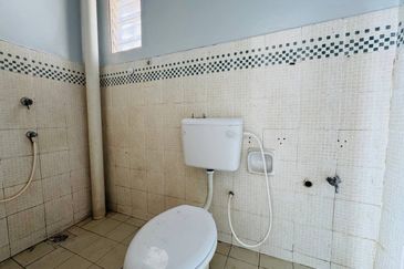 Renovated | Semi D Cluster Lorong Az Zaharah Puncak Alam