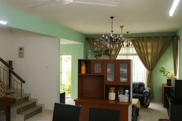 Ayu Puri, Alam Nusantara