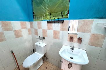 Residensi Bistaria, Ukay Bistari