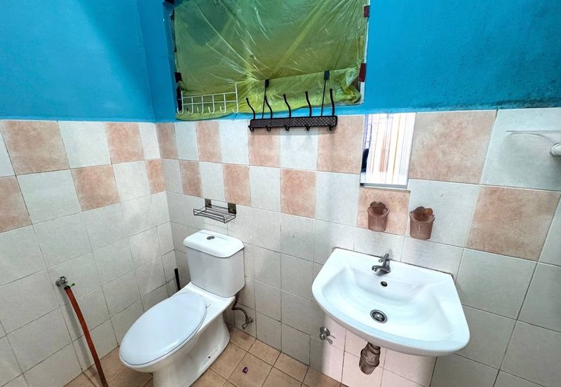 Residensi Bistaria, Ukay Bistari