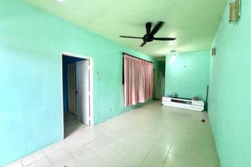 Residensi Bistaria, Ukay Bistari