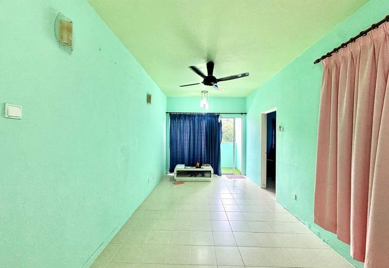 Residensi Bistaria, Ukay Bistari